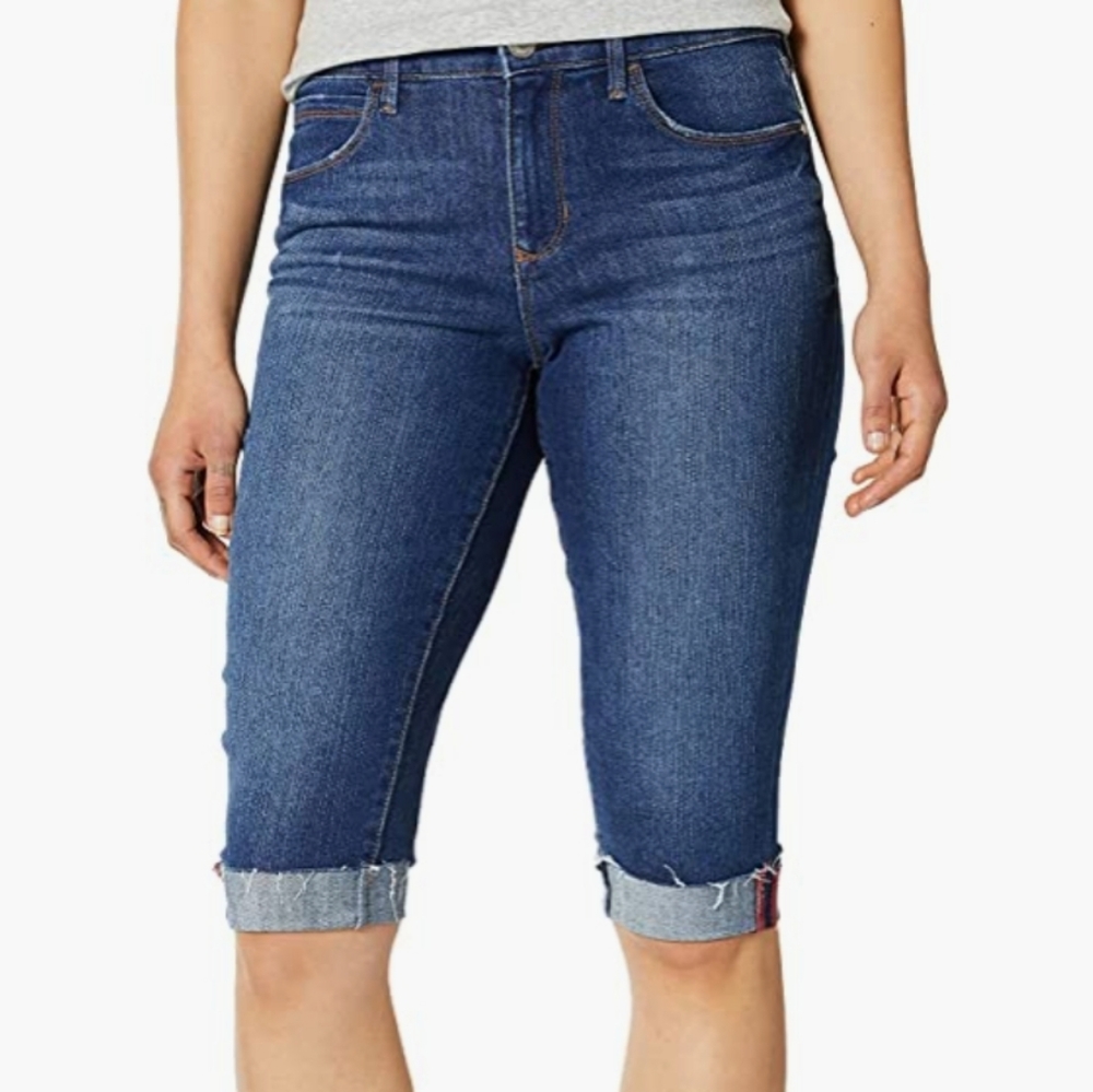 NWT  Skinnygirl Women's The Skimmer Demin Short